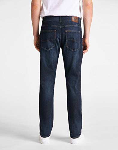 Lee Men's Extreme Motion Straight Jeans Blue Trip 30W 34L