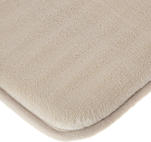 Amazon Basics Memory Foam Bathmat, 46 x 71cm, Solid Beige, Machine Washable