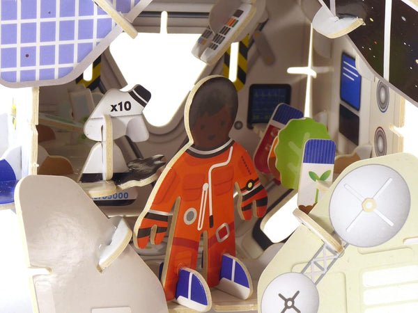 Play Press: Spacestation & Astronauts Playset - Ages 7+ - STEM Gift / Toy - NEW - Rebx.co.uk